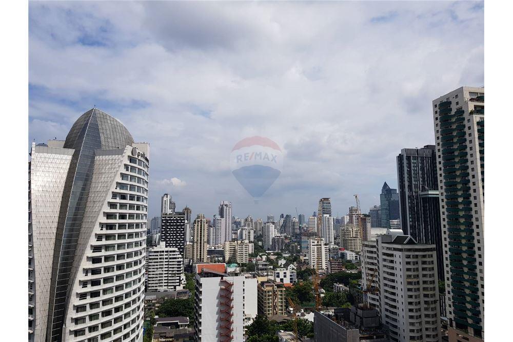  Watthana, Ashton Asoke English - Thailand 2